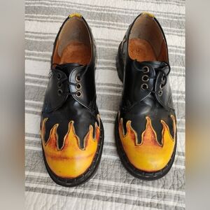 Treadair Flame Shoes - Size 9 womens